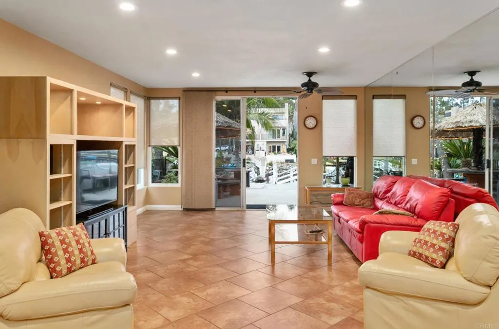 https://cdn.realtyfeed.com/cdn/127/307104779/a25a80906f2b77bb2e7b928e3b897fc3.webp