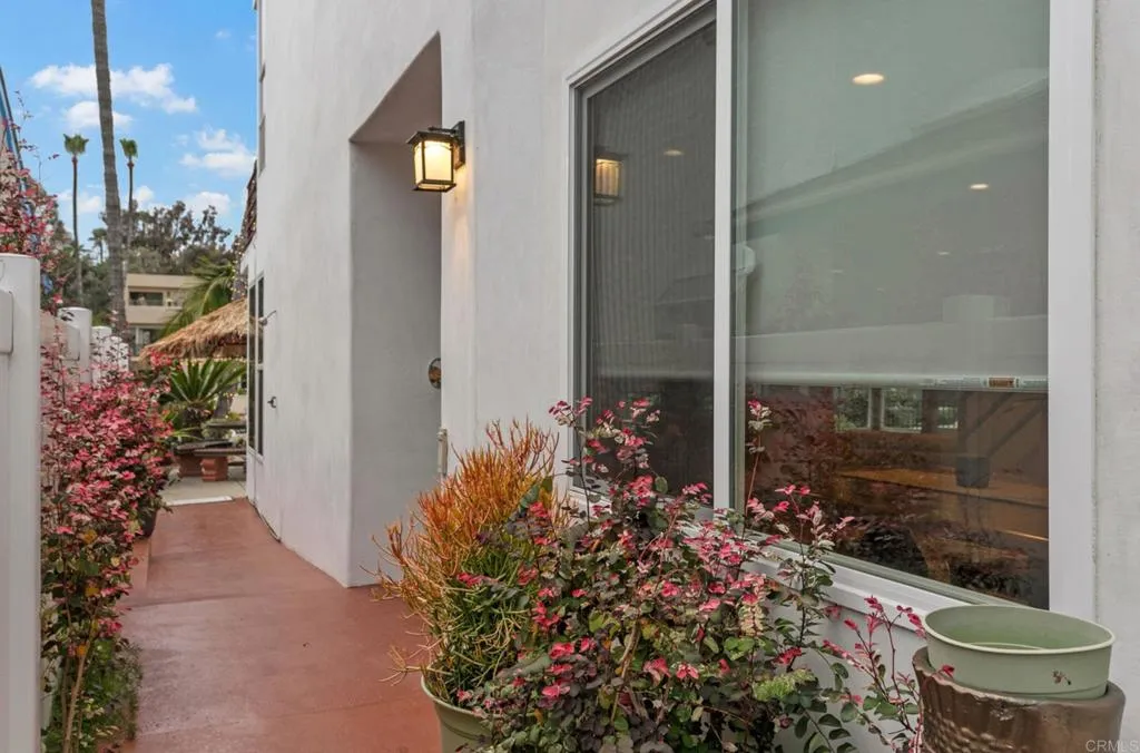 https://cdn.realtyfeed.com/cdn/127/307104779/fe7bbb631af5beaa6ad2ab9e19e049c8.webp