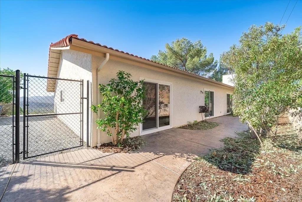 24360 Rutherford Road, Ramona, CA 92065 24360 Rutherford Road, Ramona, CA 92065