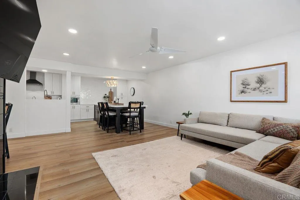 2607 Pirineos Way, #114, Carlsbad, CA 92009