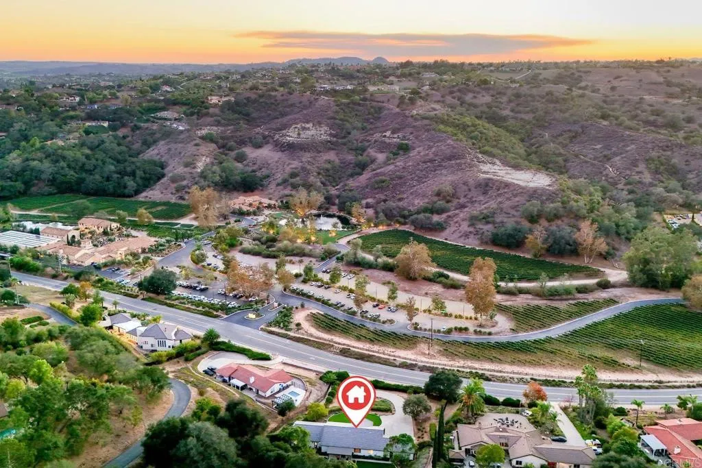 2710 Gird Road, Fallbrook, CA 92028