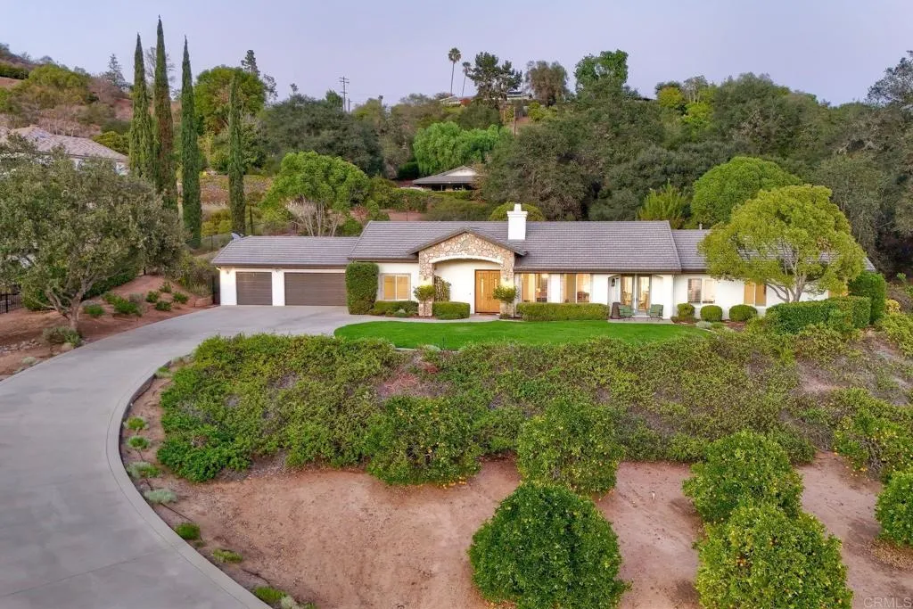 2710 Gird Road, Fallbrook, CA 92028