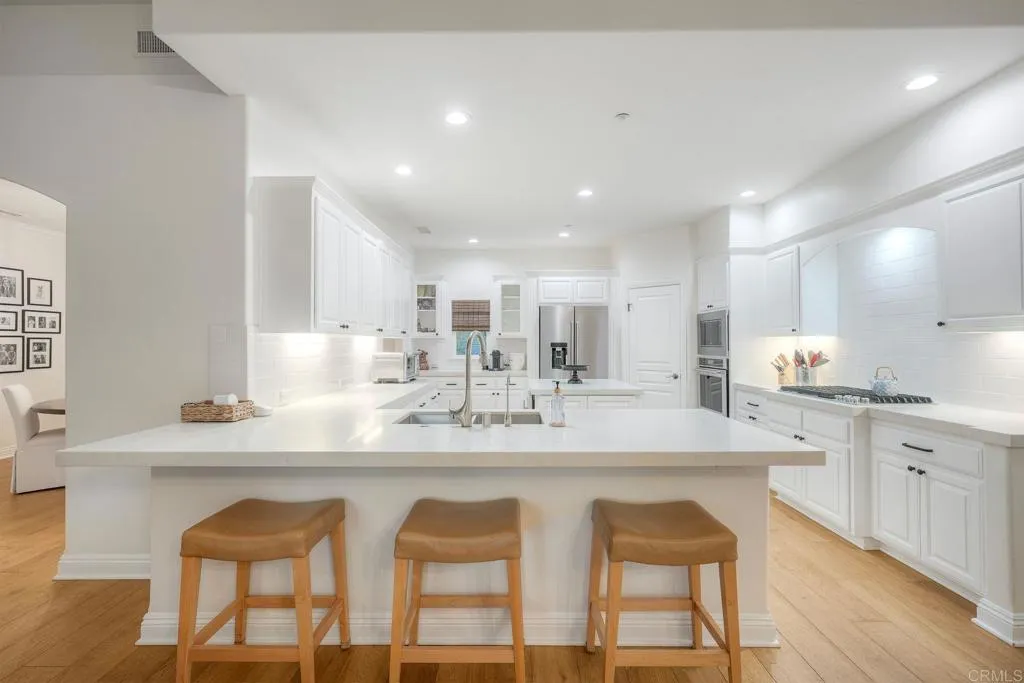 2710 Gird Road, Fallbrook, CA 92028