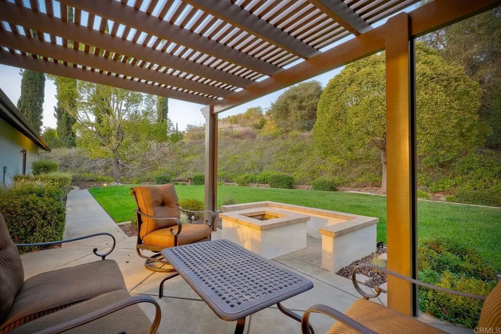 2710 Gird Road, Fallbrook, CA 92028