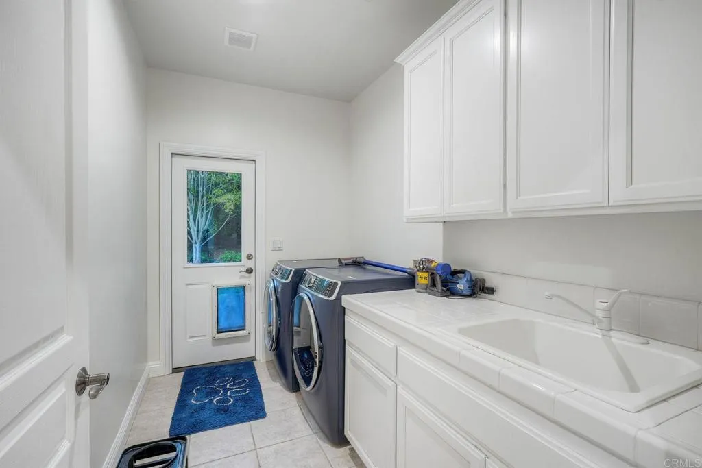 2710 Gird Road, Fallbrook, CA 92028