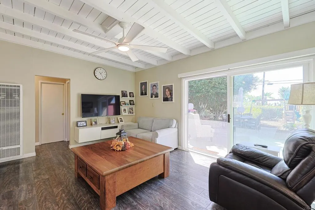 2274 Ediinburg, Cardiff By The Sea, CA 92007 2274 Ediinburg, Cardiff By The Sea, CA 92007