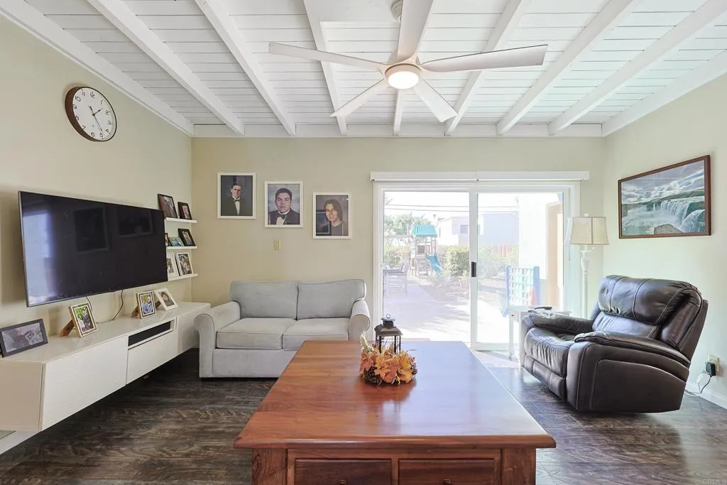 2274 Ediinburg, Cardiff By The Sea, CA 92007 2274 Ediinburg, Cardiff By The Sea, CA 92007