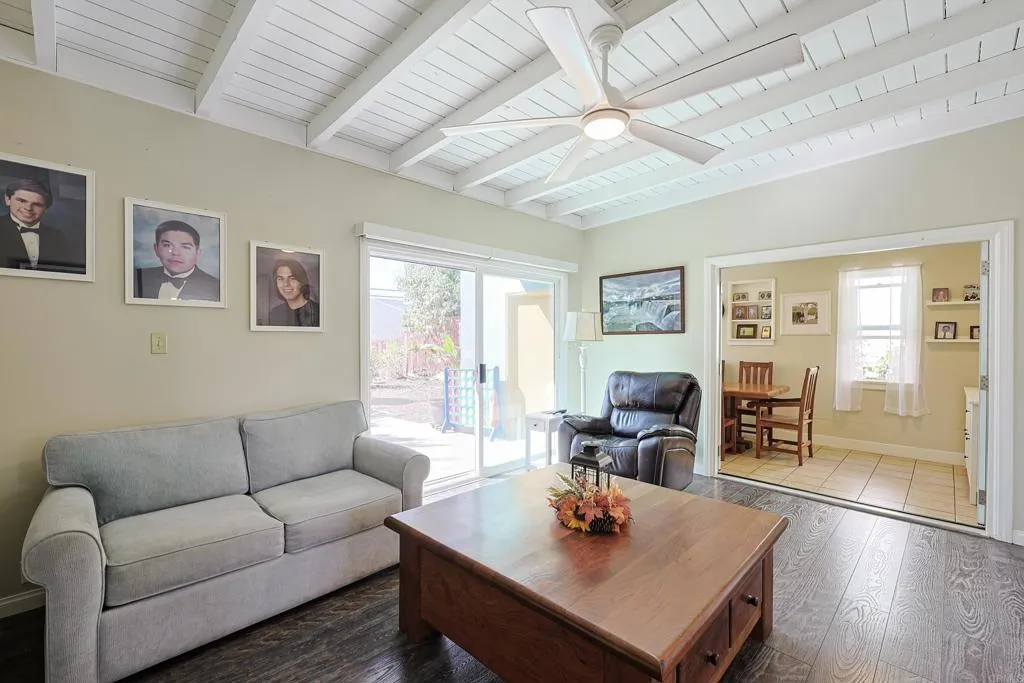2274 Ediinburg, Cardiff By The Sea, CA 92007 2274 Ediinburg, Cardiff By The Sea, CA 92007