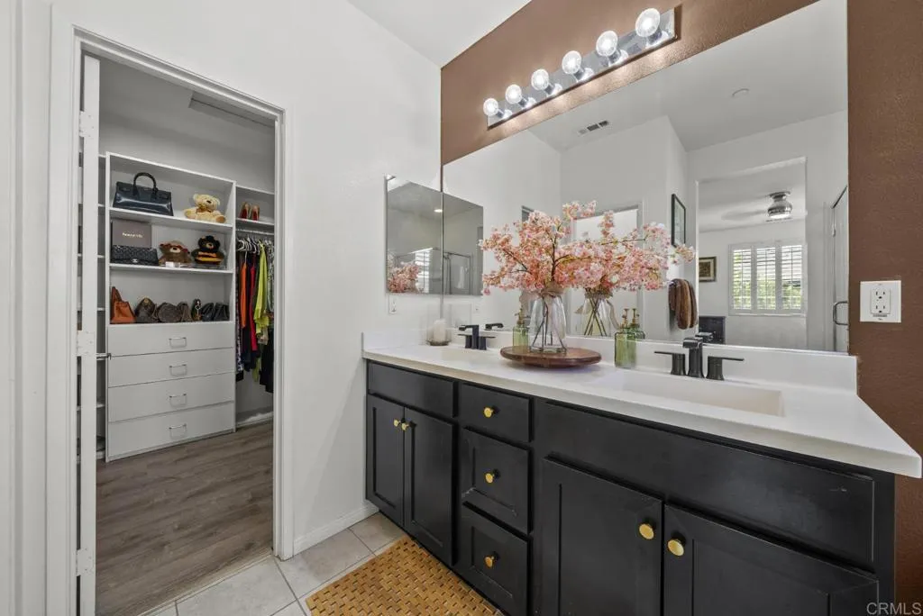 5429 Santa Regina, San Diego, CA 92154 5429 Santa Regina, San Diego, CA 92154