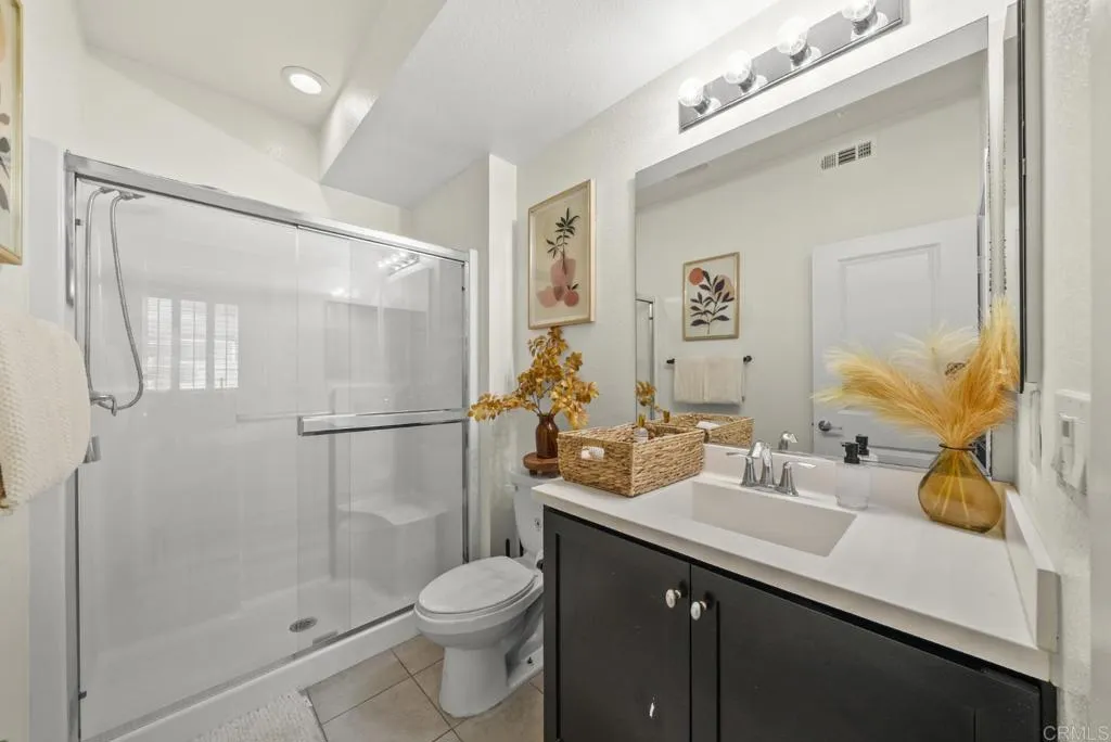 5429 Santa Regina, San Diego, CA 92154 5429 Santa Regina, San Diego, CA 92154