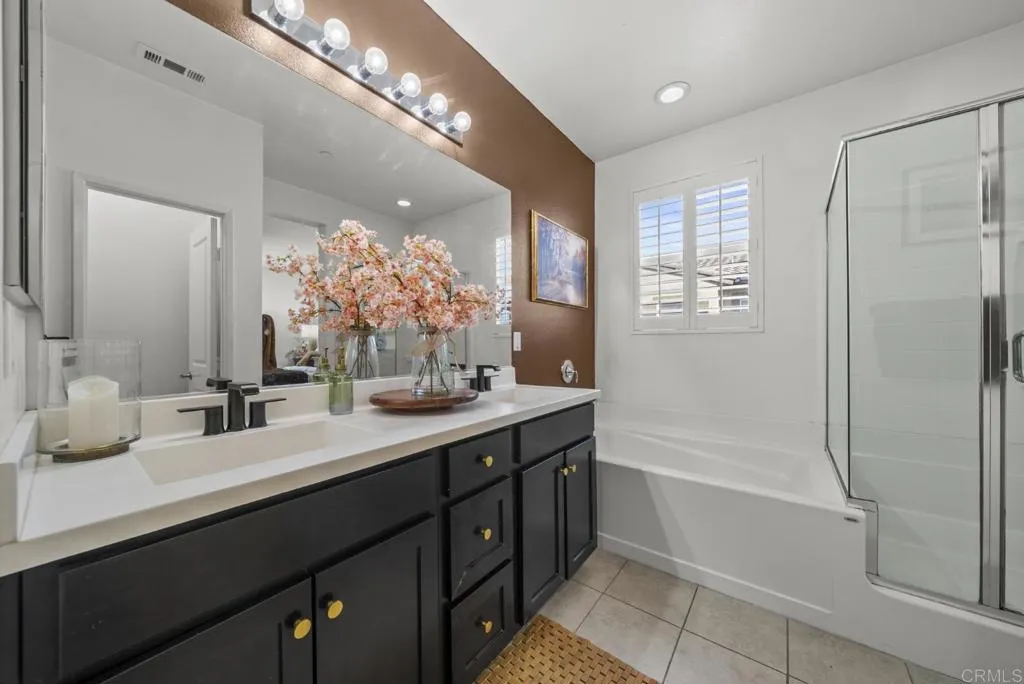 5429 Santa Regina, San Diego, CA 92154 5429 Santa Regina, San Diego, CA 92154