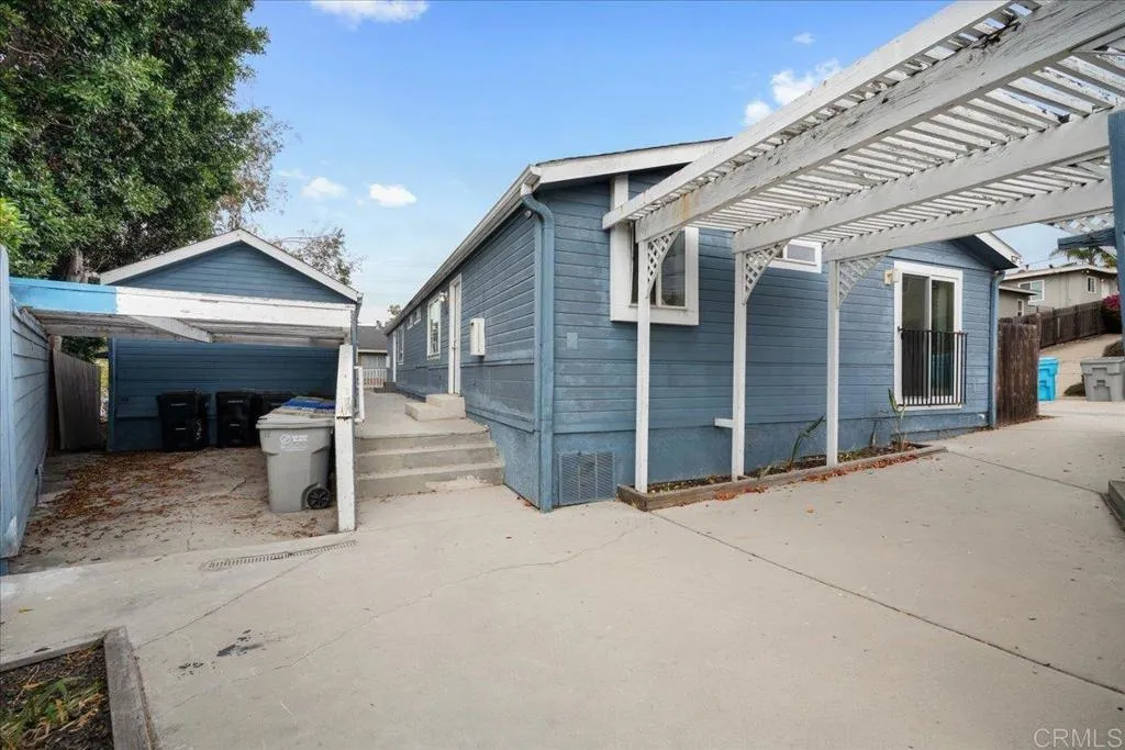 1017-19 33rd Street, San Diego, CA 92102 1017-19 33rd Street, San Diego, CA 92102
