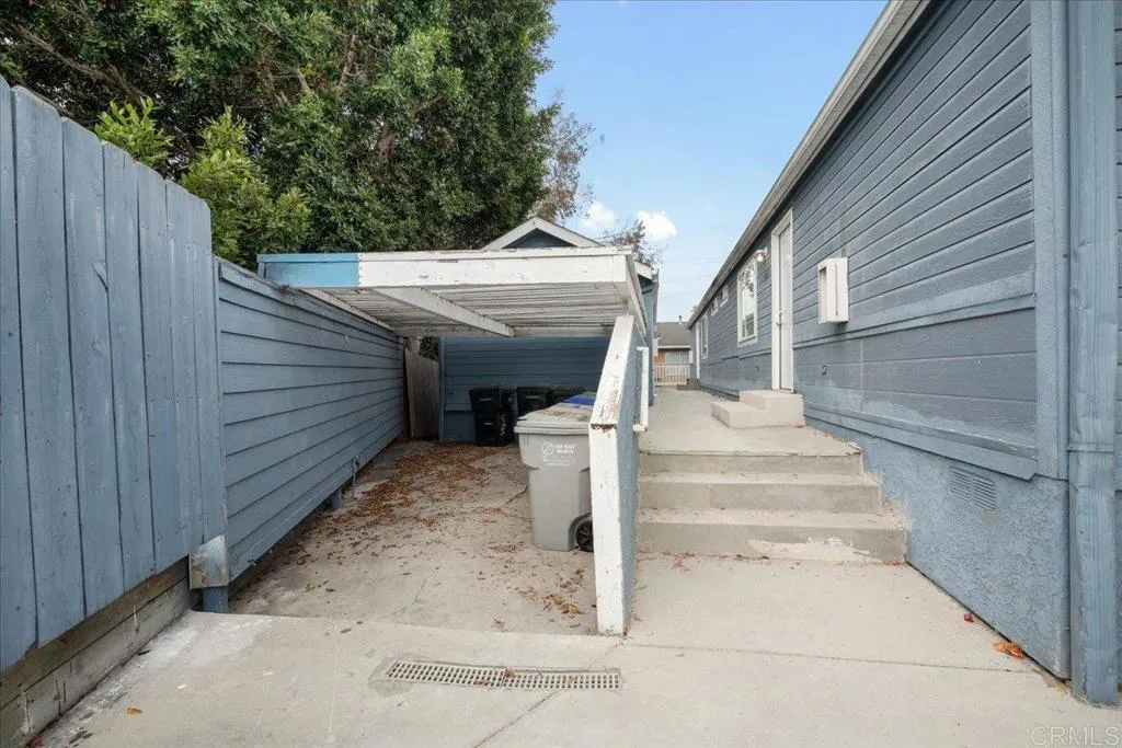 1017-19 33rd Street, San Diego, CA 92102 1017-19 33rd Street, San Diego, CA 92102