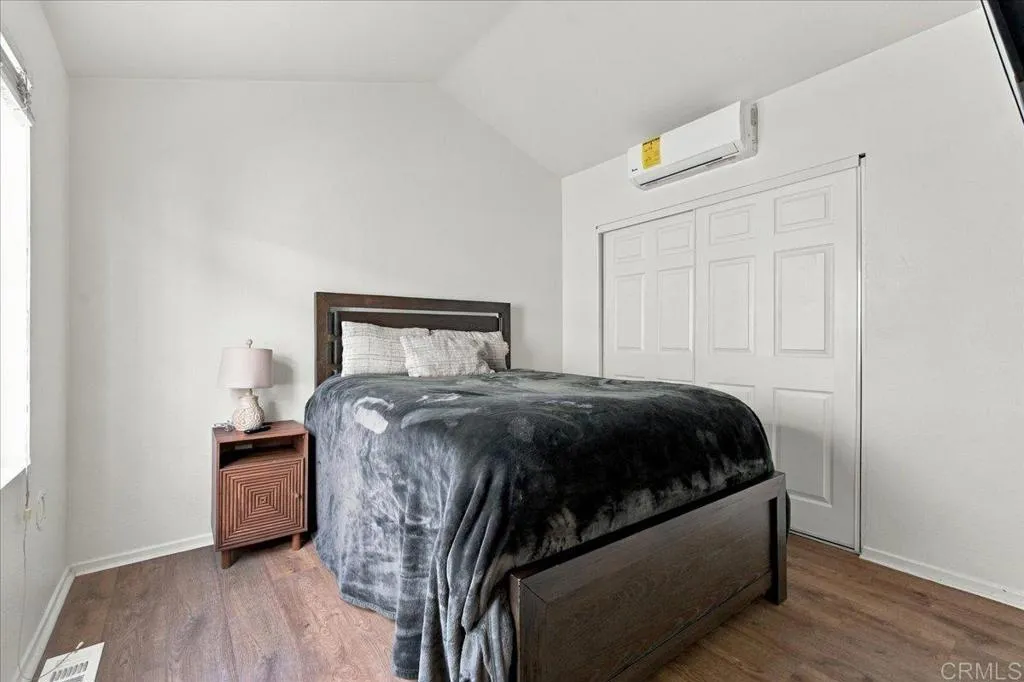 1017-19 33rd Street, San Diego, CA 92102 1017-19 33rd Street, San Diego, CA 92102