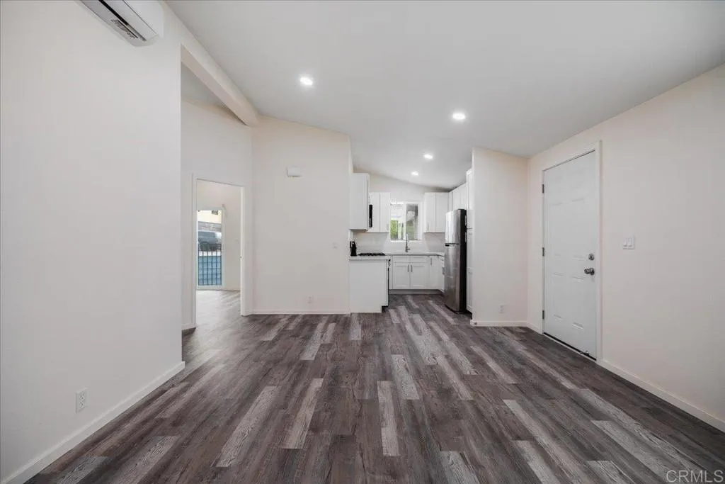 1017-19 33rd Street, San Diego, CA 92102 1017-19 33rd Street, San Diego, CA 92102
