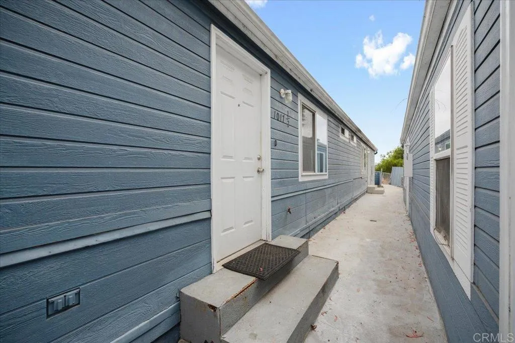 1017-19 33rd Street, San Diego, CA 92102 1017-19 33rd Street, San Diego, CA 92102