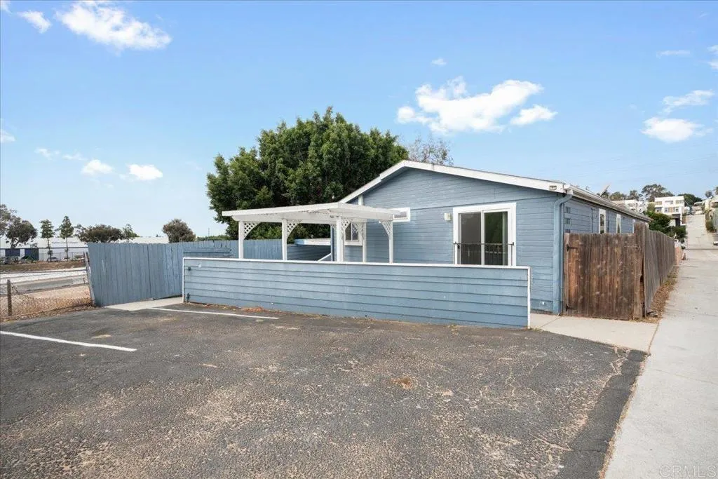 1017-19 33rd Street, San Diego, CA 92102 1017-19 33rd Street, San Diego, CA 92102