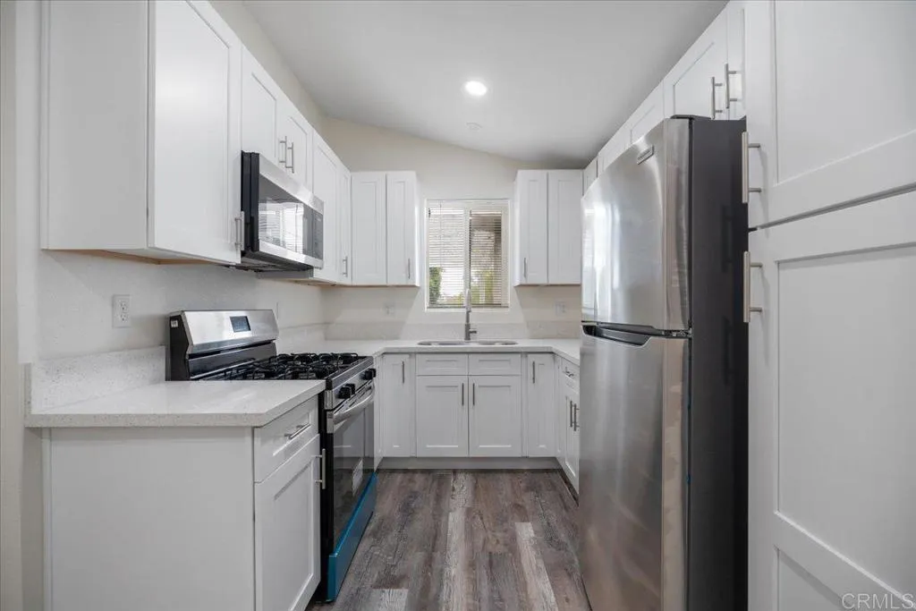 1017-19 33rd Street, San Diego, CA 92102 1017-19 33rd Street, San Diego, CA 92102