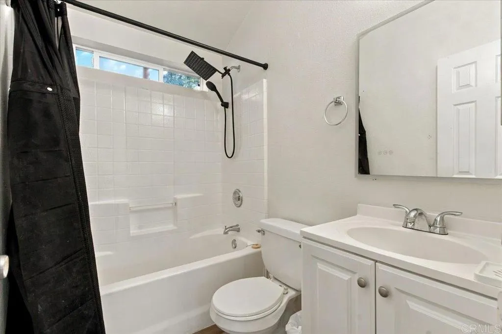 1017-19 33rd Street, San Diego, CA 92102 1017-19 33rd Street, San Diego, CA 92102