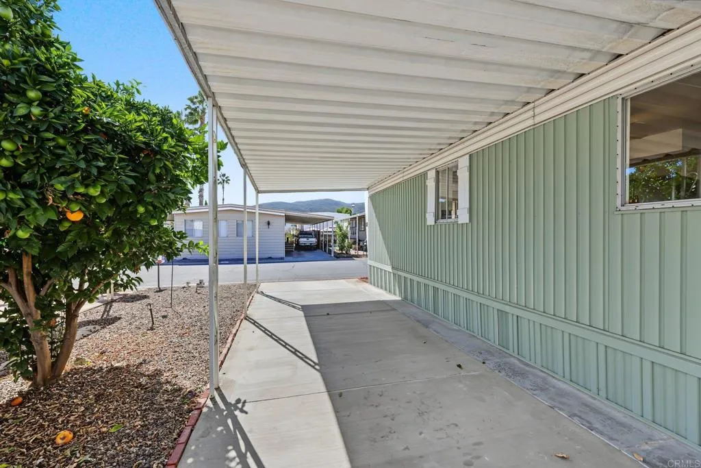 https://cdn.realtyfeed.com/cdn/127/307105083/361a0027f258348288f7611321cb00aa.webp
