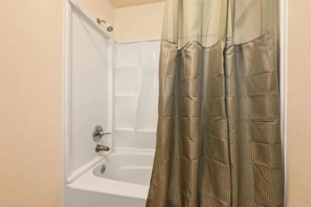 https://cdn.realtyfeed.com/cdn/127/307105083/5d68762aac48f4dee67ac1d831c1a0e4.webp