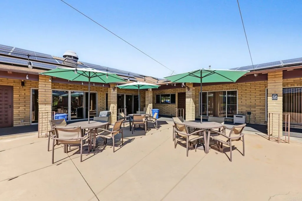 https://cdn.realtyfeed.com/cdn/127/307105083/75f6e3f681f75fbf19e0e4d8b8366bee.webp