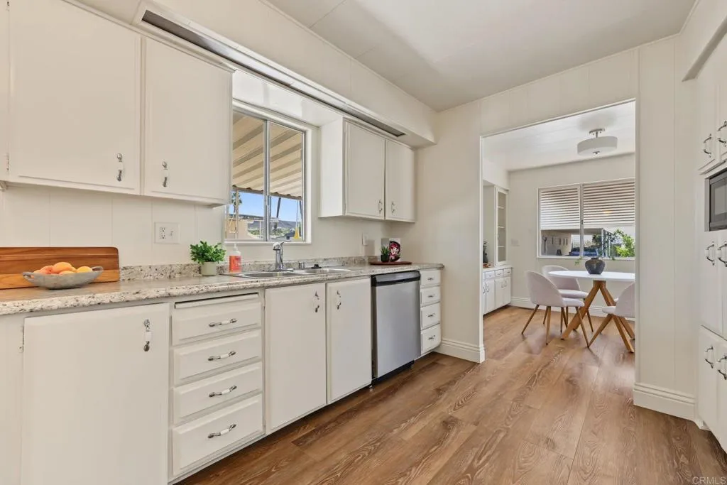 https://cdn.realtyfeed.com/cdn/127/307105083/9c6ae7052d243f9902c8302f184af0d8.webp