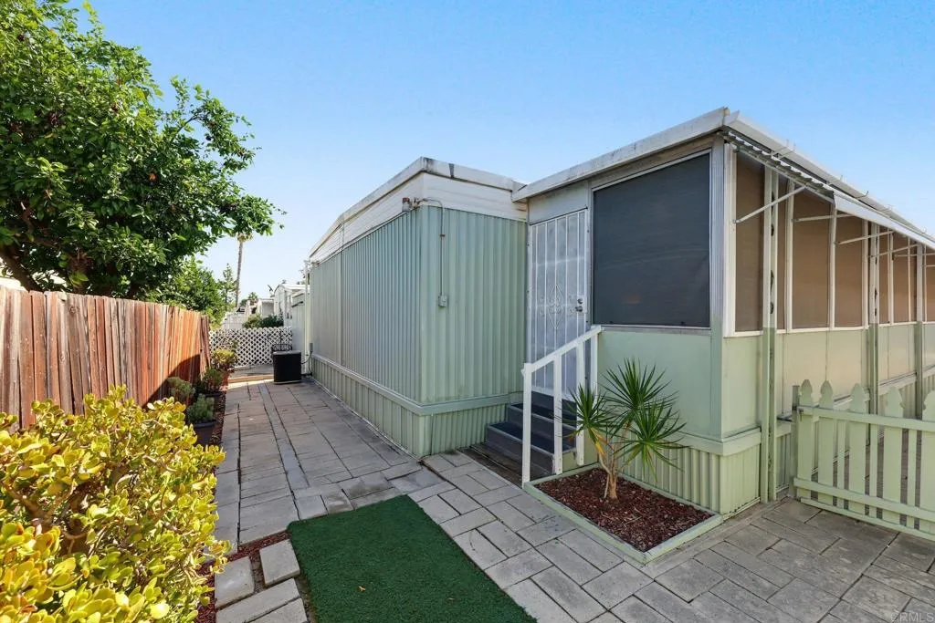 https://cdn.realtyfeed.com/cdn/127/307105083/9ca513b57f975f7084533d6f2fe16d4a.webp