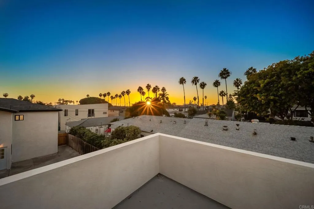 Front Home 4771 Del Mar