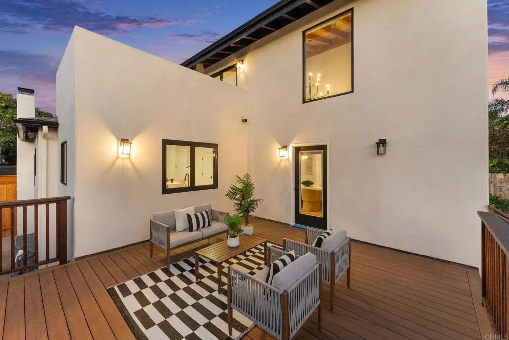 Trex Composite deck - Front Home 4771 Del Mar