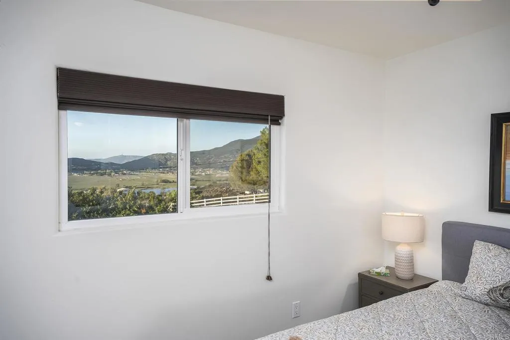 1512 CASA DE ROCA WAY, Alpine, CA 91901 1512 CASA DE ROCA WAY, Alpine, CA 91901