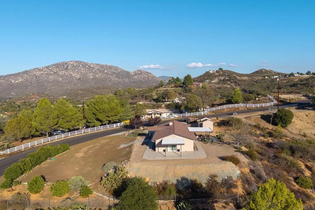 1512 CASA DE ROCA WAY, Alpine, CA 91901 1512 CASA DE ROCA WAY, Alpine, CA 91901