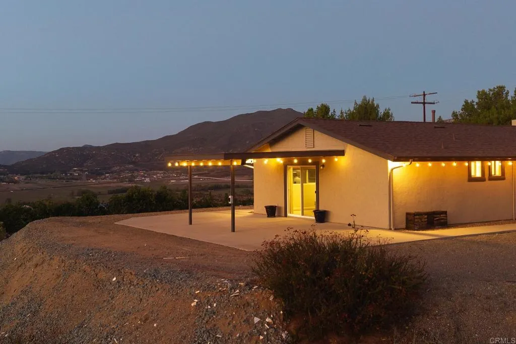 1512 CASA DE ROCA WAY, Alpine, CA 91901 1512 CASA DE ROCA WAY, Alpine, CA 91901
