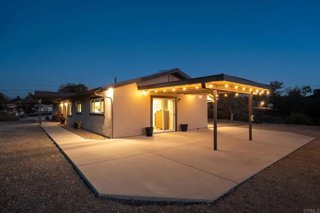 1512 CASA DE ROCA WAY, Alpine, CA 91901 1512 CASA DE ROCA WAY, Alpine, CA 91901