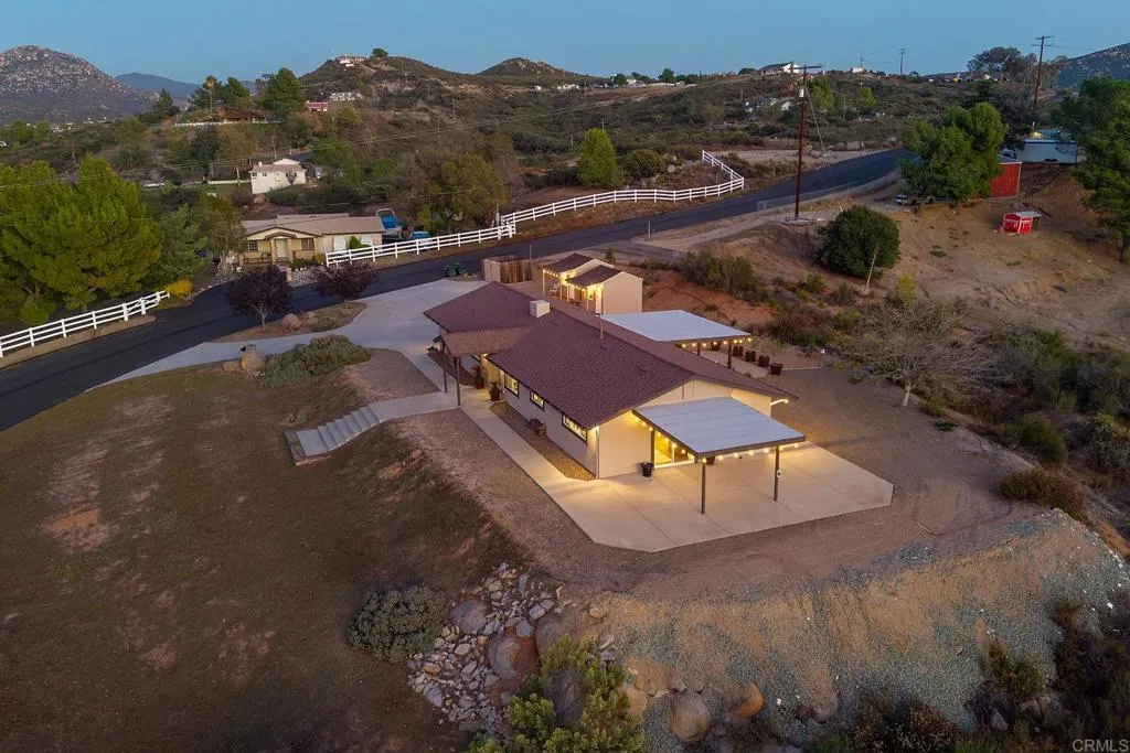 1512 CASA DE ROCA WAY, Alpine, CA 91901 1512 CASA DE ROCA WAY, Alpine, CA 91901