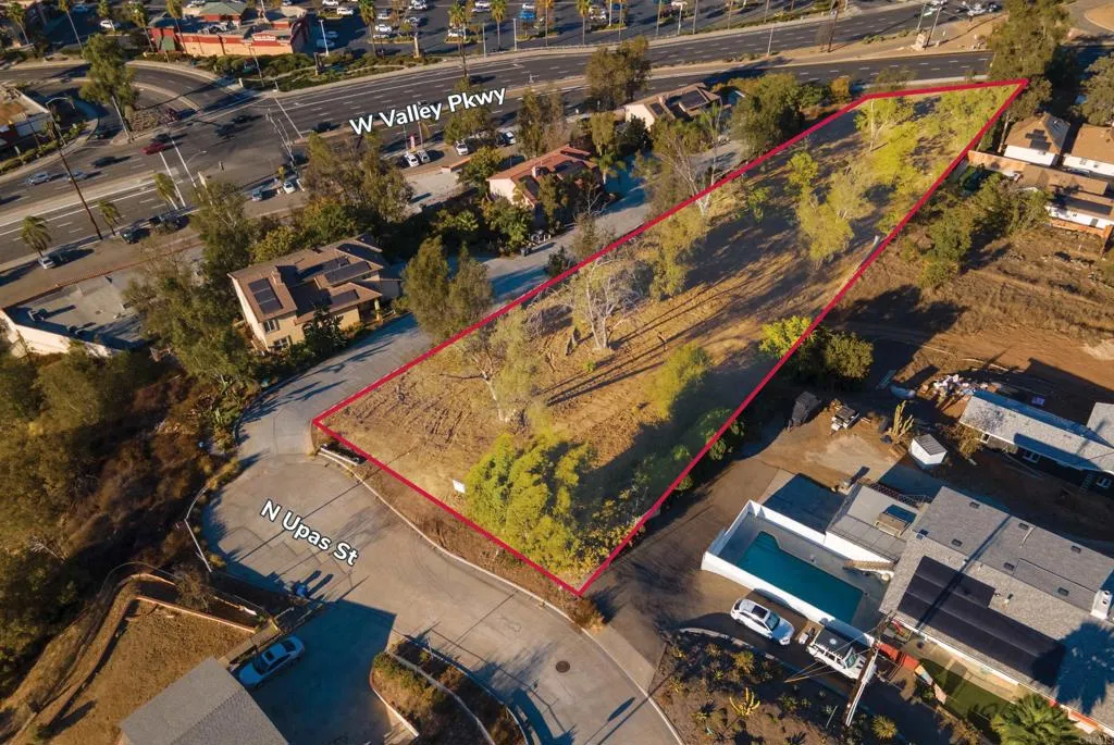 209 N Tulip