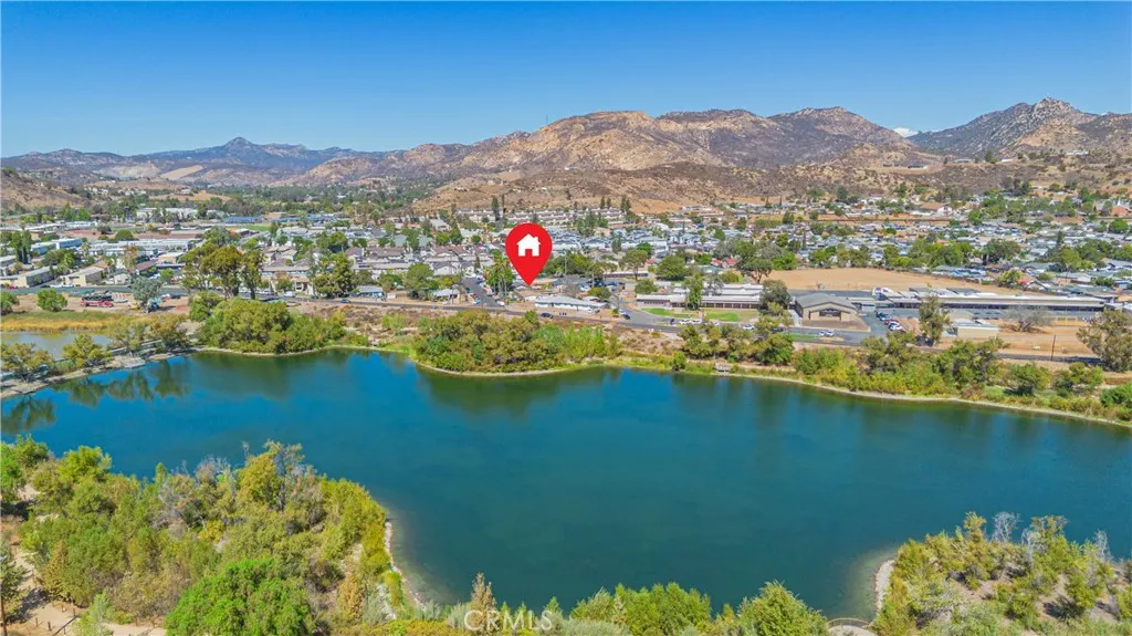 https://cdn.realtyfeed.com/cdn/127/307105303/57368171d9d91b0e0590afbe417d5294.webp