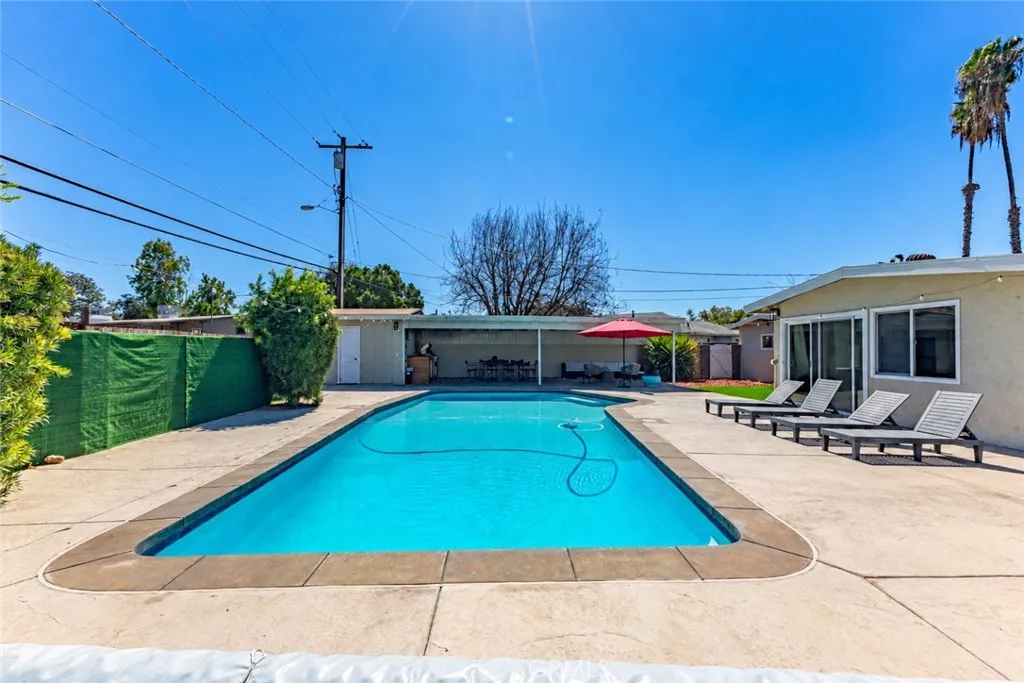 https://cdn.realtyfeed.com/cdn/127/307105303/df15dabeb4222ecaa26d1e4de1f964af.webp