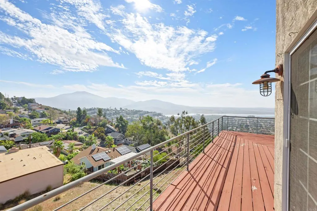 1617 La Presa Avenue, Spring Valley, CA 91977