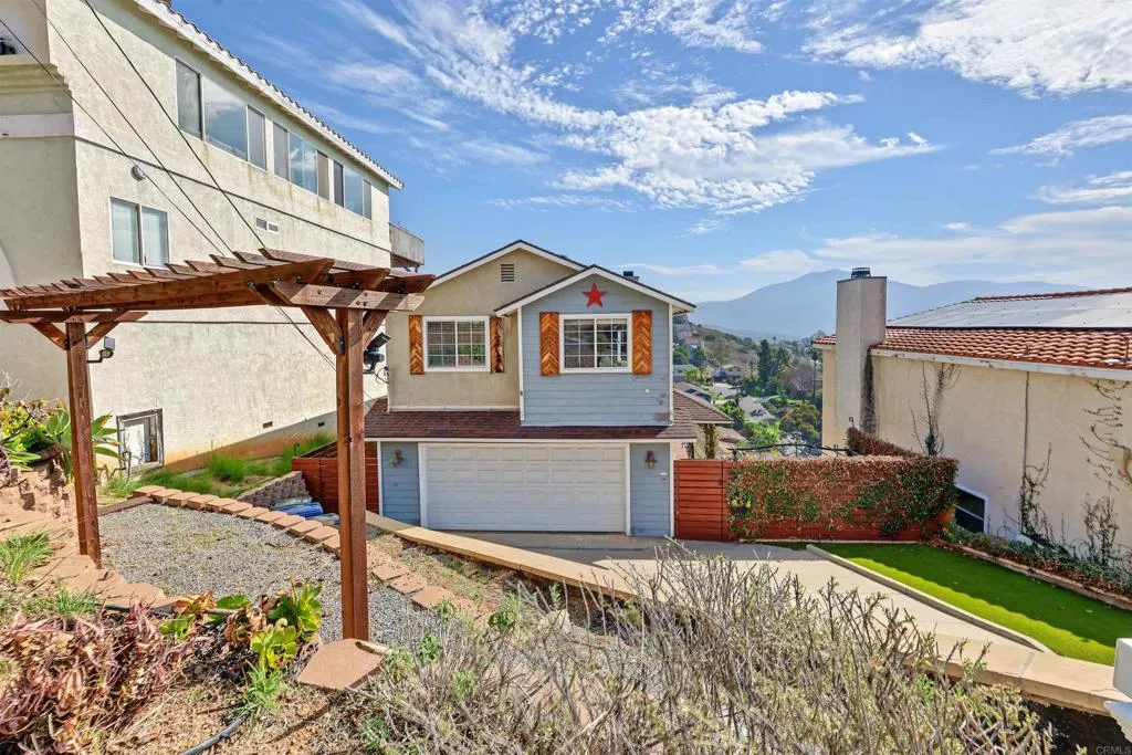 1617 La Presa Avenue, Spring Valley, CA 91977