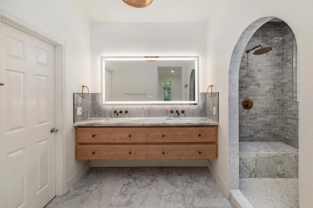 2614 Unicornio Street, Carlsbad, CA 92009