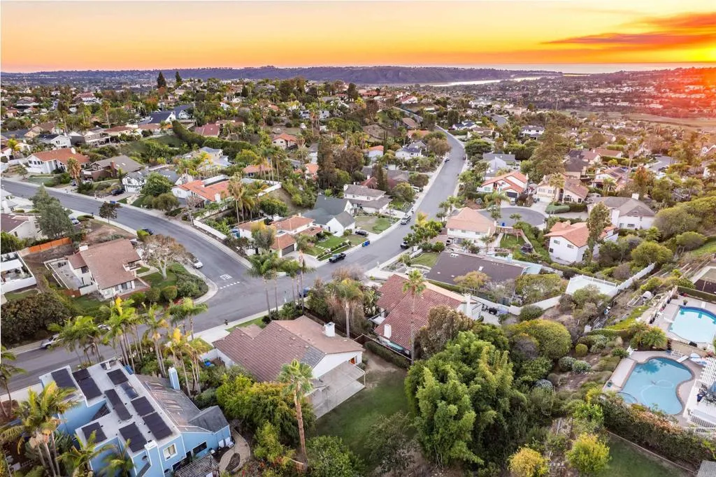 2614 Unicornio Street, Carlsbad, CA 92009