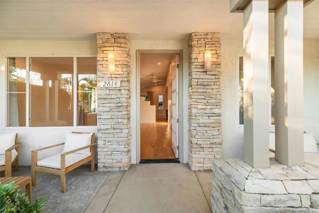 2614 Unicornio Street, Carlsbad, CA 92009