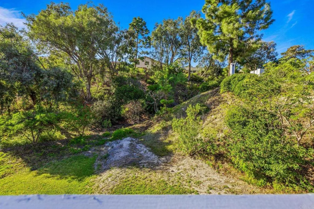 2035 Mountain Vista Way, Oceanside, CA 92054