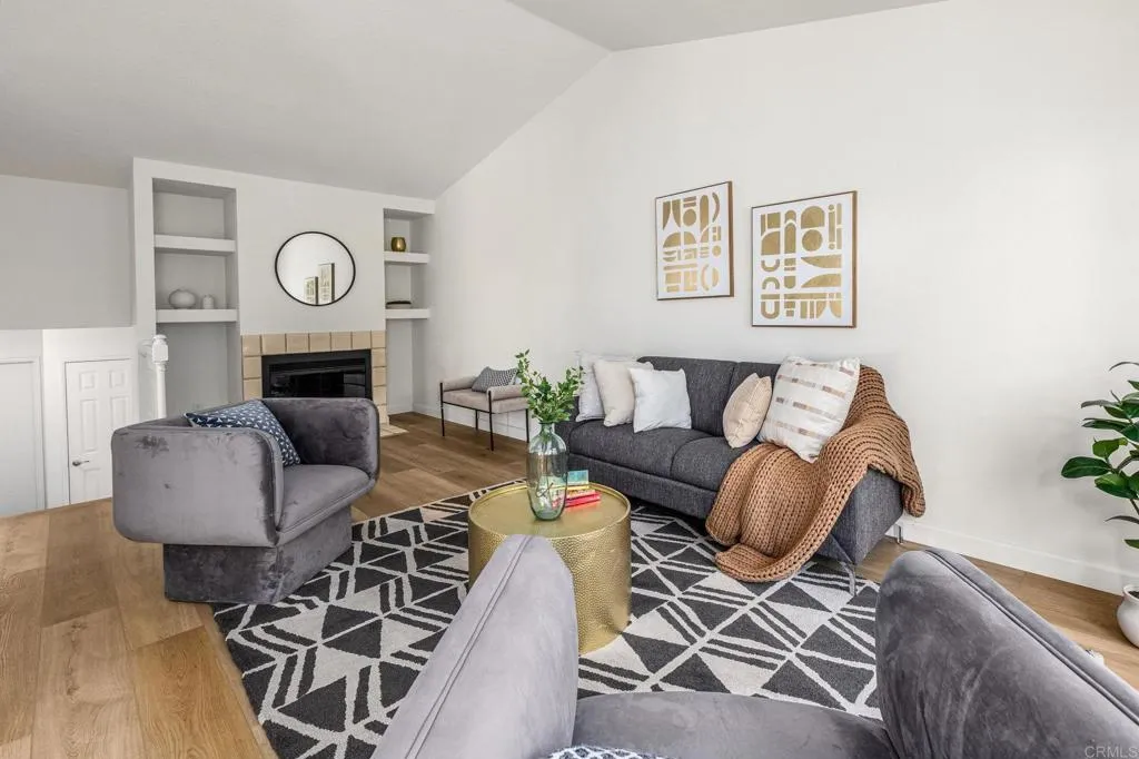 2035 Mountain Vista Way, Oceanside, CA 92054