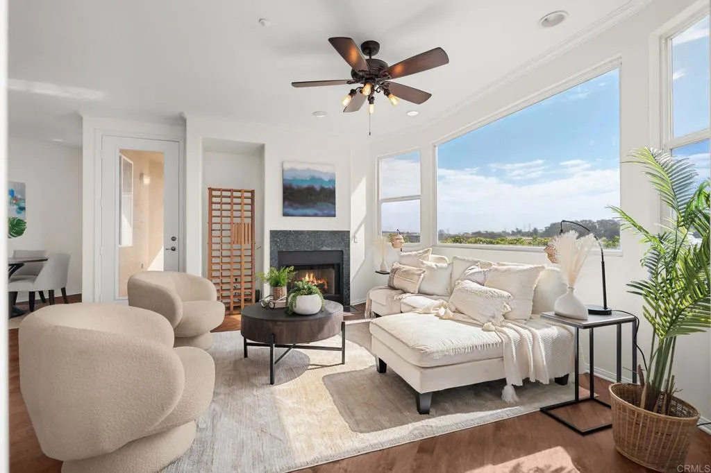 https://cdn.realtyfeed.com/cdn/127/307105492/0fa7b04dc47abdd3e97e2b0acc8aa6b9.webp