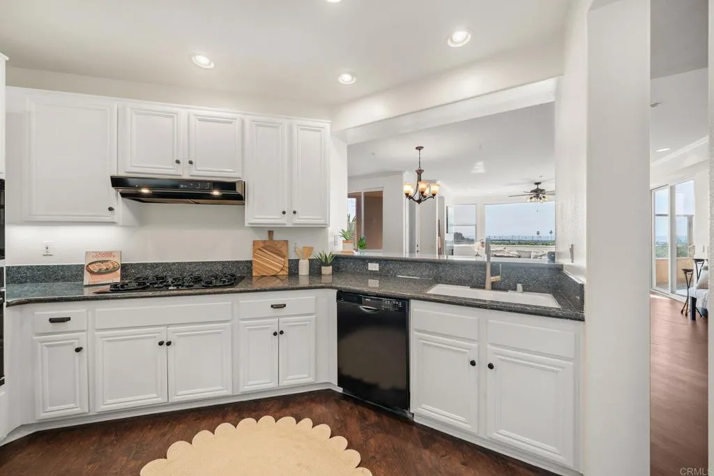 https://cdn.realtyfeed.com/cdn/127/307105492/8e2905de5e753b7791c3495e1361090d.webp