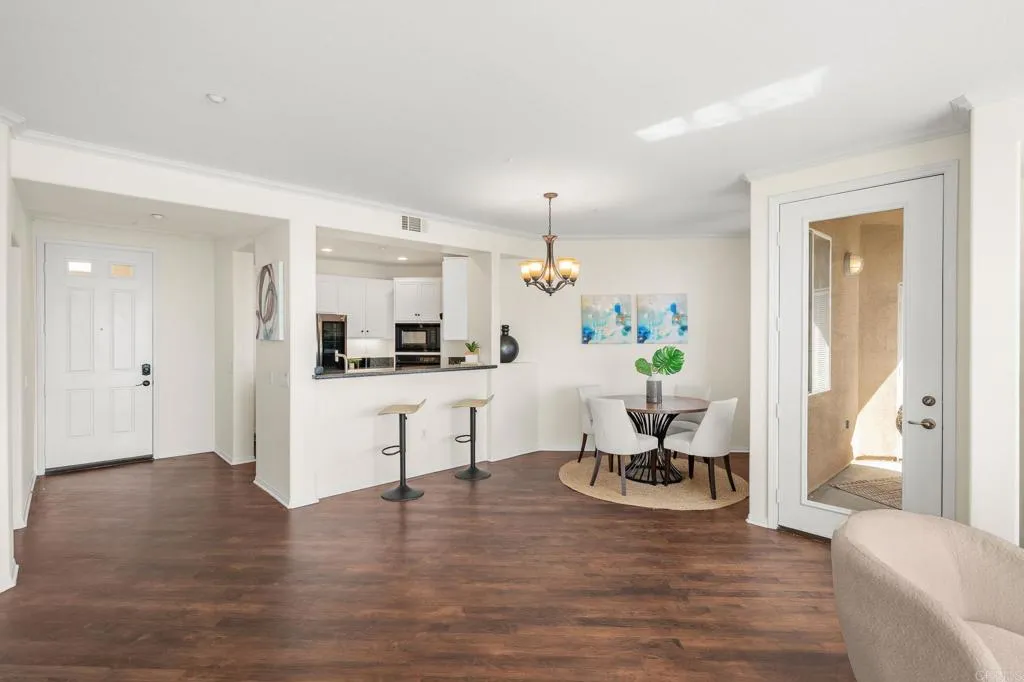 https://cdn.realtyfeed.com/cdn/127/307105492/d598093431de10f0f2ddb7576bfb3c5f.webp