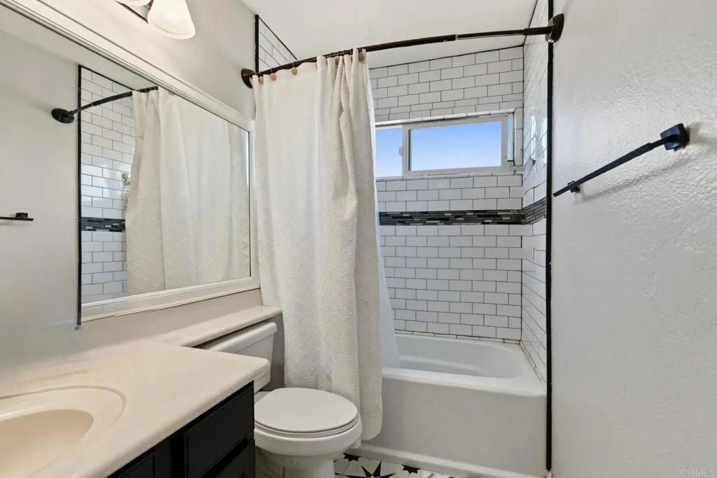 1321 Greenfield Drive, #16, El Cajon, CA 92021