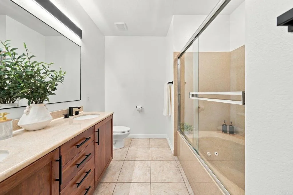 435 S Cleveland Street, #102, Oceanside, CA 92054 435 S Cleveland Street, #102, Oceanside, CA 92054